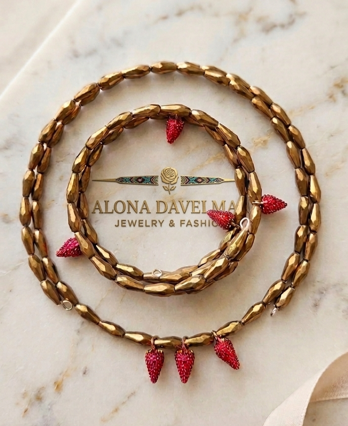 Handcrafted gold beaded choker and bracelet set by Alona Davelman